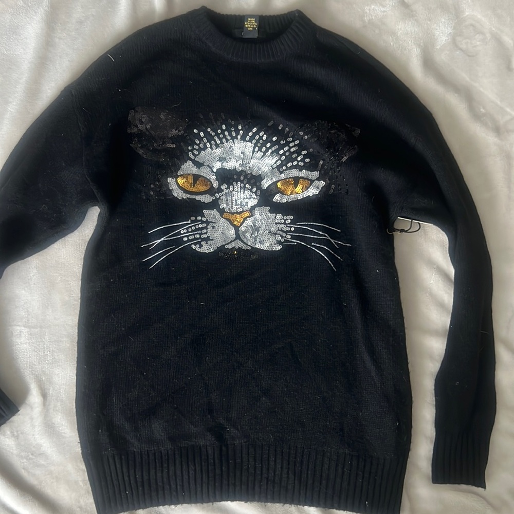 Forever 21 Los Angeles sweater size small